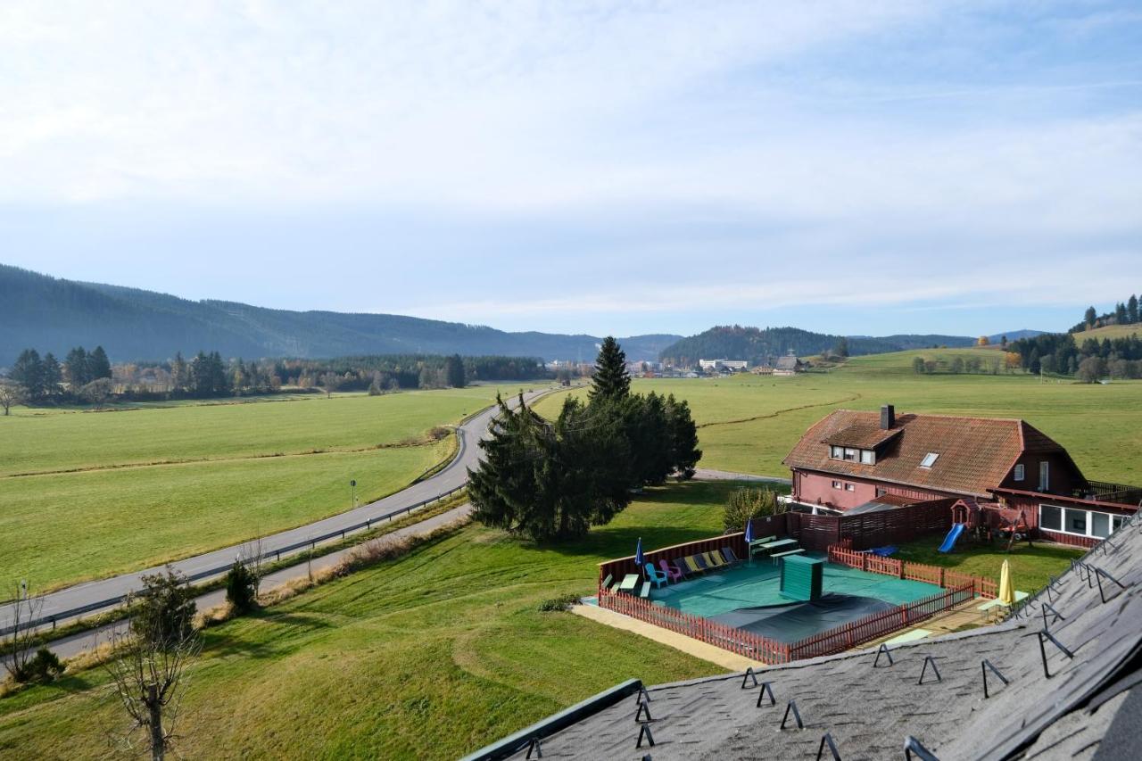 Hotel Sonnenmatte Titisee-Neustadt Exterior photo